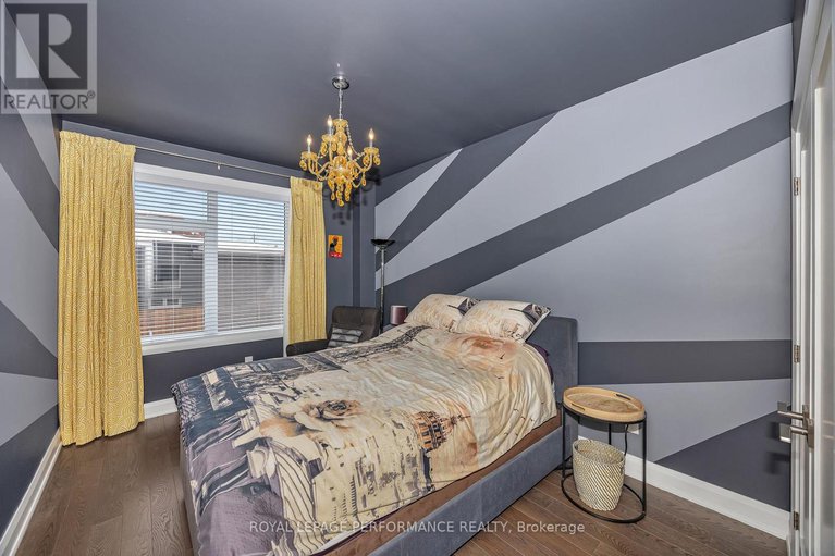 29105502/383-princeton-avenue/mckellarhighland/ottawa/ontario/K2A4E1_20