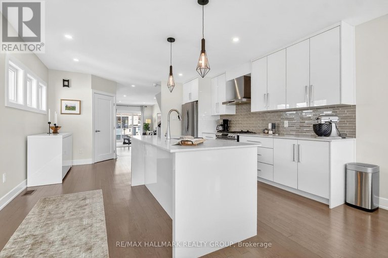 29397820/247b-ferland-street/vanier/ottawa/ontario/K1L7T5_12