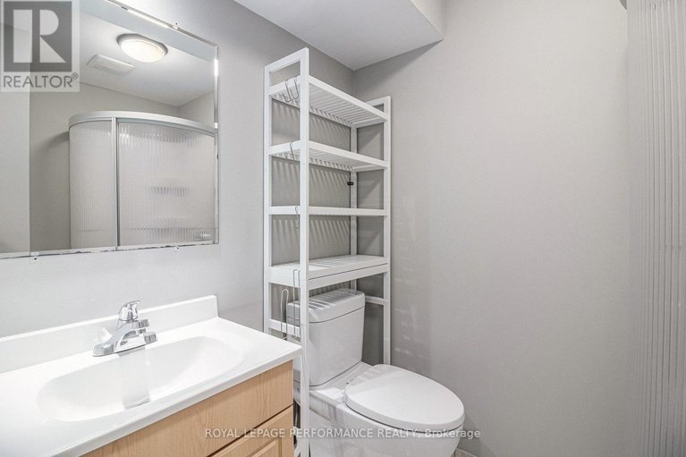 29629038/653-thicket-way/fallingbrookgardenway-south/ottawa/ontario/K4A3A7_34