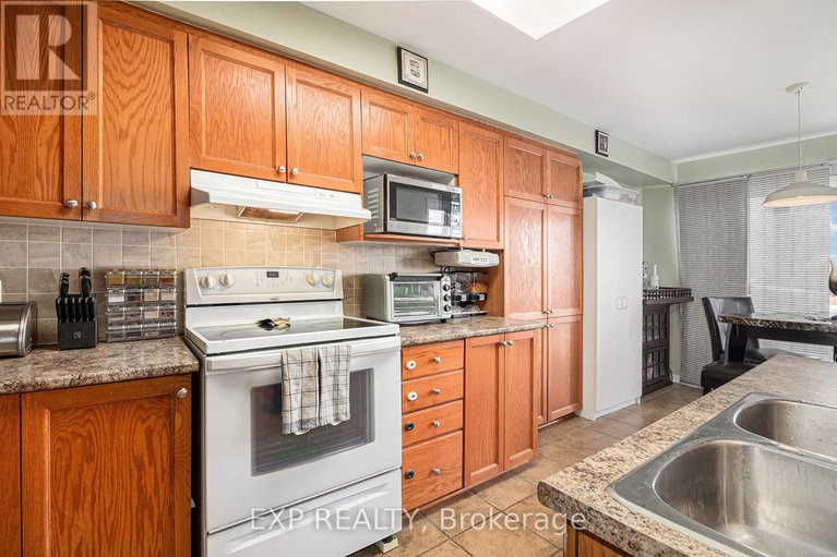 29031951/258-trail-side-circle/springridgeeast-village/ottawa/ontario/K4A5B5_11