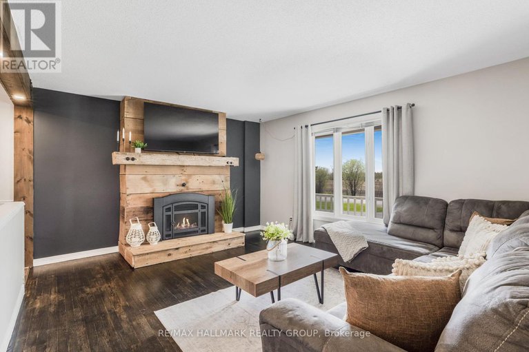 28552097/1211-lacroix-road/clarencerockland-twp/clarence-rockland/ontario/K0A2A0_7