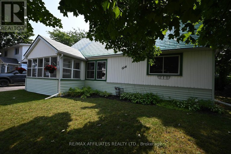 28721990/40-oak-street/smiths-falls/smiths-falls/ontario/K7A3T4_2
