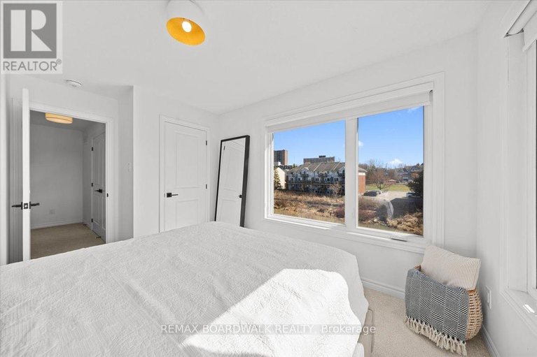 29641185/829-kiniw-private/cfb-rockcliffe-and-area/ottawa/ontario/K1K0P5_37