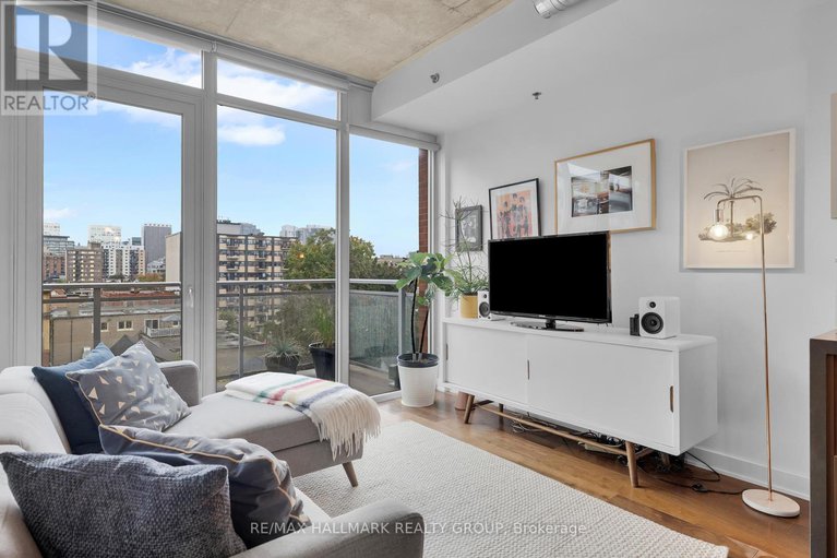 28932807/638-340-mcleod-street/ottawa-centre/ottawa/ontario/K2P1A4_20
