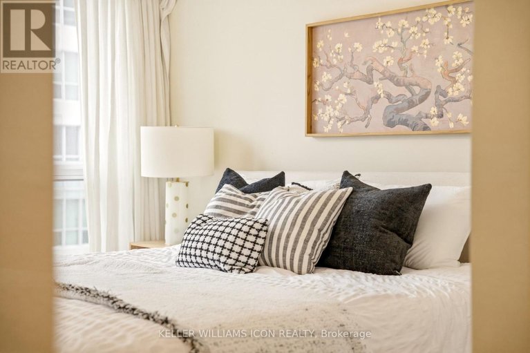 29504895/1301-195-besserer-street/sandy-hill/ottawa/ontario/K1N0B6_24