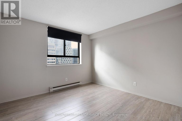 28302489/1701-470-laurier-avenue-w/ottawa-centre/ottawa/ontario/K1R7W9_14