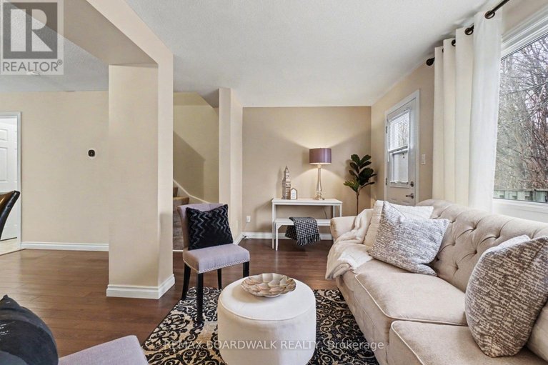 29619477/197-teal-crescent/chatelaine-village/ottawa/ontario/K1E2C3_15