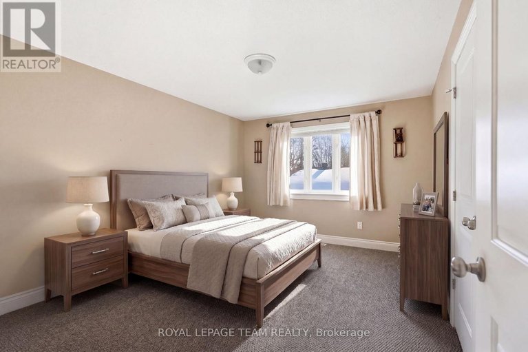 29451261/1196-old-carp-road/morgans-grantsouth-march/ottawa/ontario/K2W0H0_34