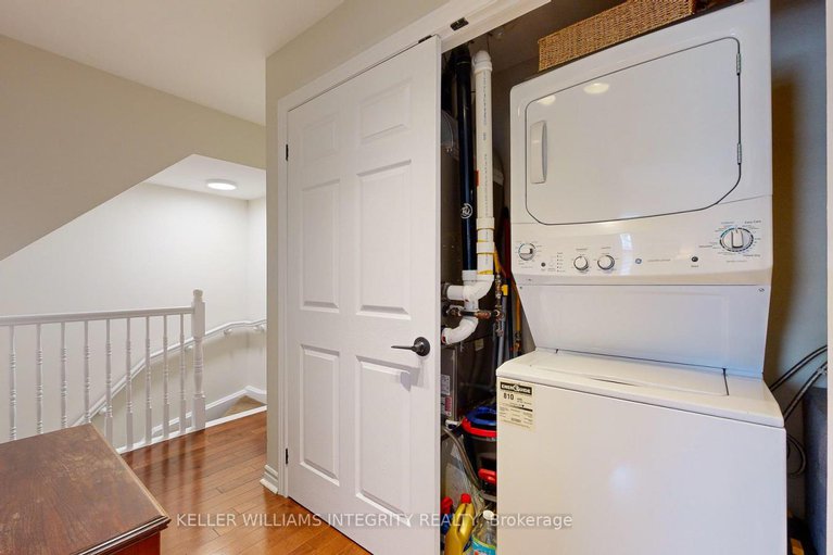 28039095/245-cumberland-street/lower-townbyward-market/ottawa/ontario/K1N8W6_23