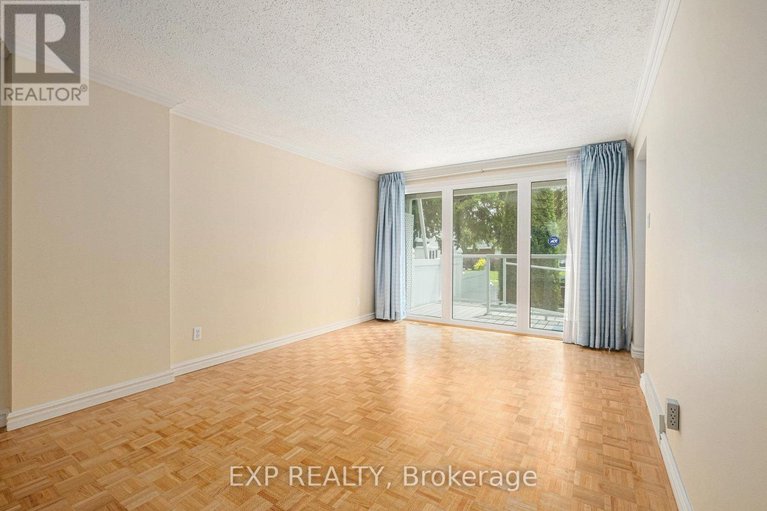 28500689/75-chesterton-drive/borden-farmstewart-farmcarleton-heightsparkwood-hills/ottawa/ontario/K2E5T5_4
