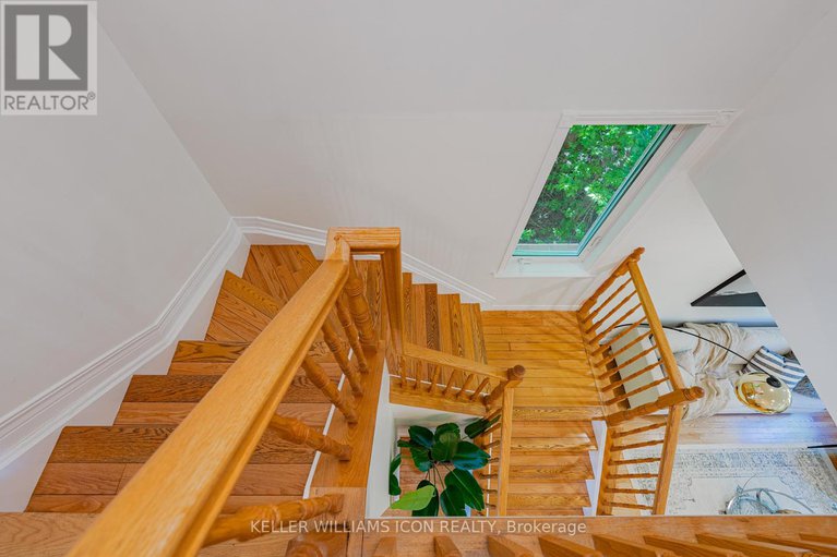 28382446/1309-meadowlands-drive-e/city-viewskylinefisher-heightsparkwood-hills/ottawa/ontario/K2E7B3_19