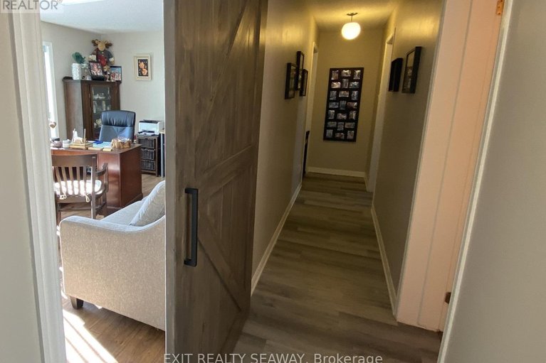 29385962/16825-county-rd-15-road/moose-creek/north-stormont/ontario/K0C1W0_12