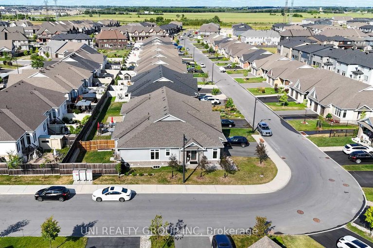 28692572/247-maygrass-way/remainder-of-stittsville-area/ottawa/ontario/K2S2K9_47