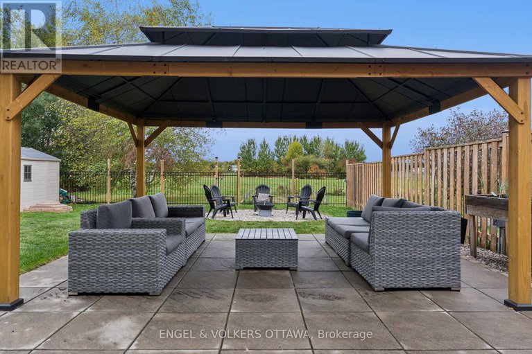 28966658/161-des-pins-street/village-of-russell/russell/ontario/K4R0B9_47