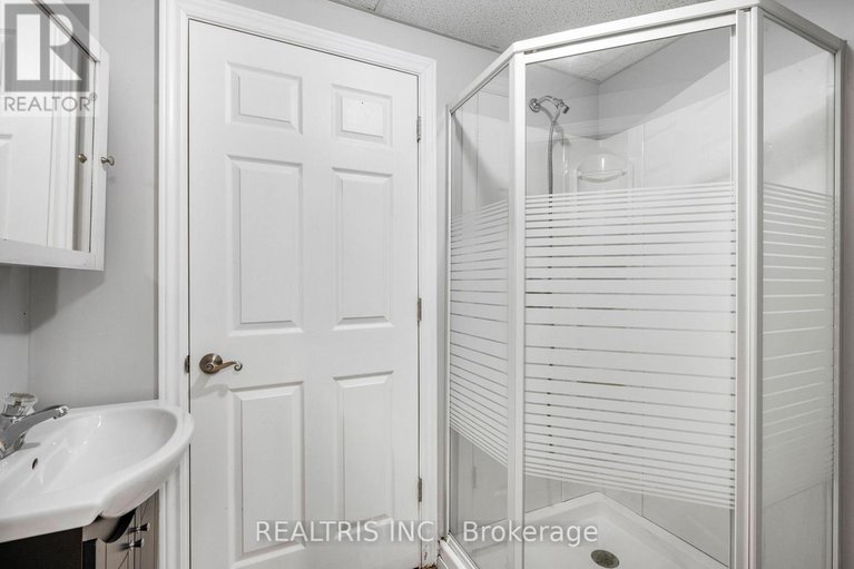 29041458/1905-des-epinettes-avenue/orleanssunridge/ottawa/ontario/K1C6P6_27