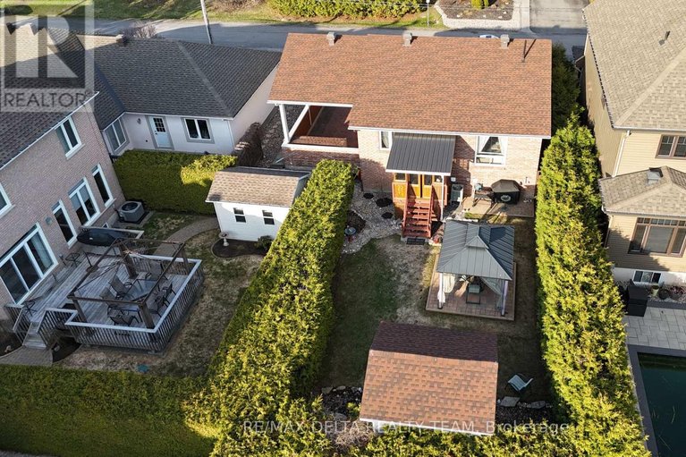 29649021/892-beauchamp-avenue/hiawatha-parkconvent-glen/ottawa/ontario/K1C3A7_44