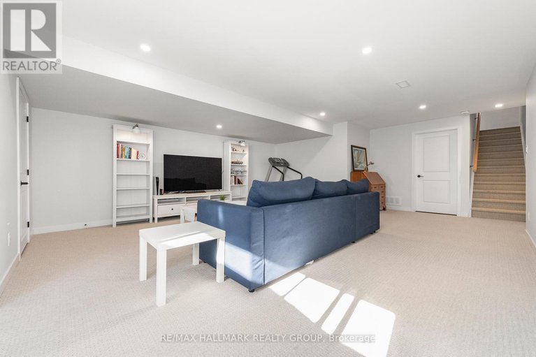 29405995/2260-copperhead-street/mer-bleuebradley-estatesanderson-park/ottawa/ontario/K1W4W6_43