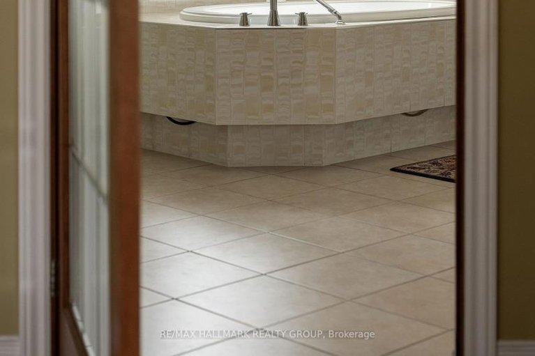 29639212/23-riverbrook-road/arlington-woods/ottawa/ontario/K2H7W7_25