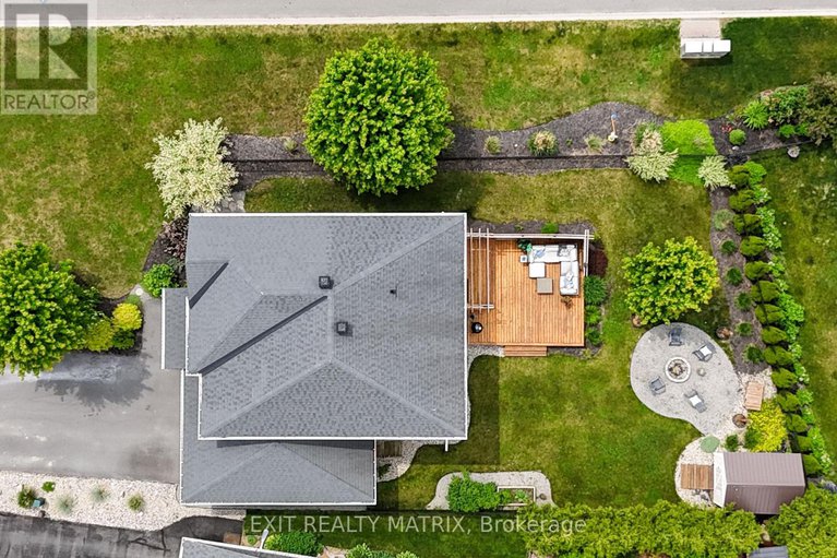 28492201/228-olde-towne-avenue/village-of-russell/russell/ontario/K4R0B3_46
