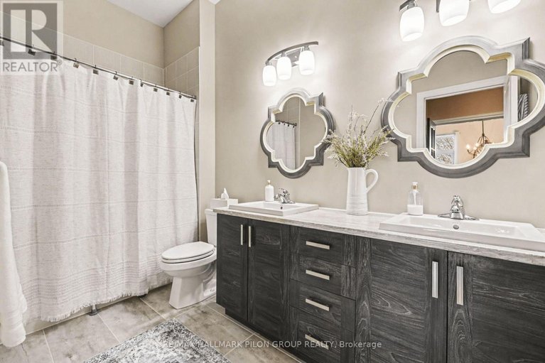 29645417/135-oxford-street-w/kemptville/north-grenville/ontario/K0G1J0_12