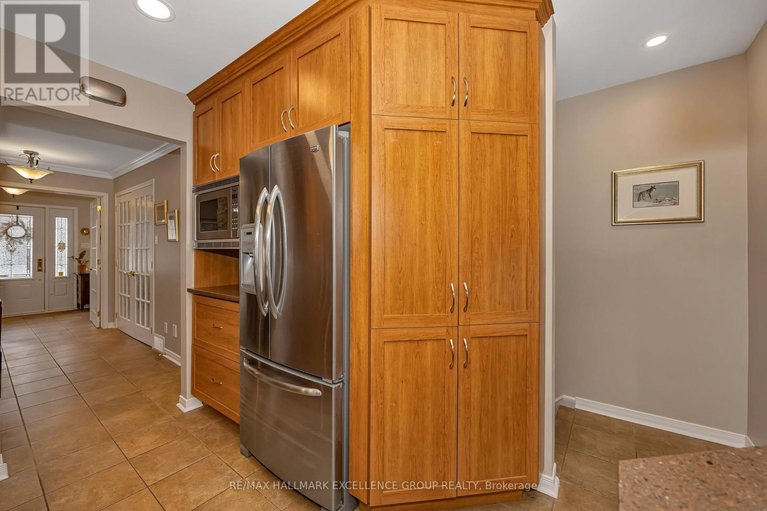 29559771/2691-colman-street/riverside-park/ottawa/ontario/K1V8J7_12