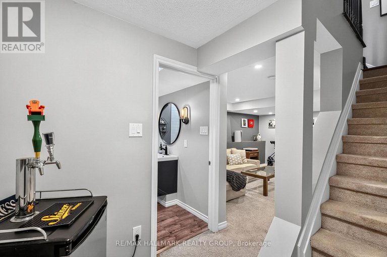28861580/124-lily-pond-street/emerald-meadowstrailwest/ottawa/ontario/K2M0J3_32