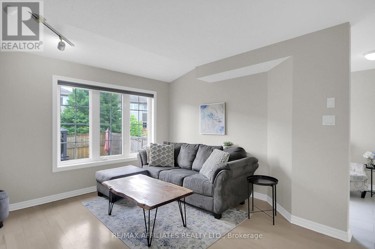 28463805/218-bookton-place/riverside-southgloucester-glen/ottawa/ontario/K1V1L9_17