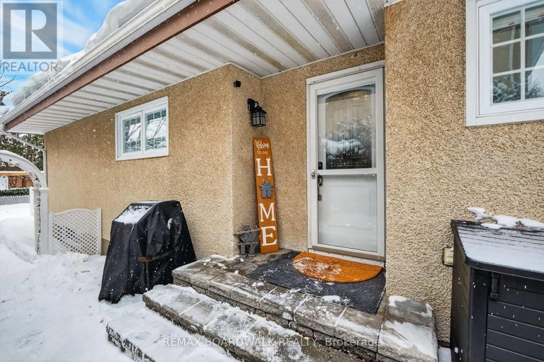 29402322/2462-tupper-avenue/hawthorne-meadows/ottawa/ontario/K1G1G7_6