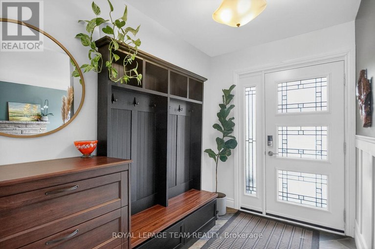 29456628/998-harkness-avenue-avenue/riverside-park/ottawa/ontario/K1V6P2_3