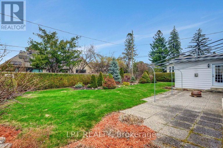 28230942/169-roger-road/faircrest-heights/ottawa/ontario/K1H5C7_42