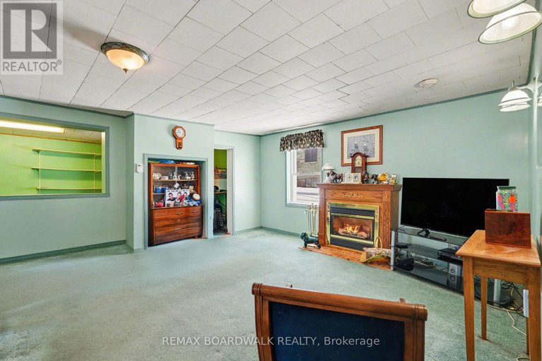 29437063/101-church-street/almonte/mississippi-mills/ontario/K0A1A0_5