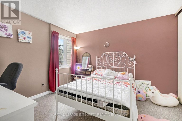 29172010/49-128-rushford-private/hunt-club-parkgreenboro/ottawa/ontario/K1T3C5_16