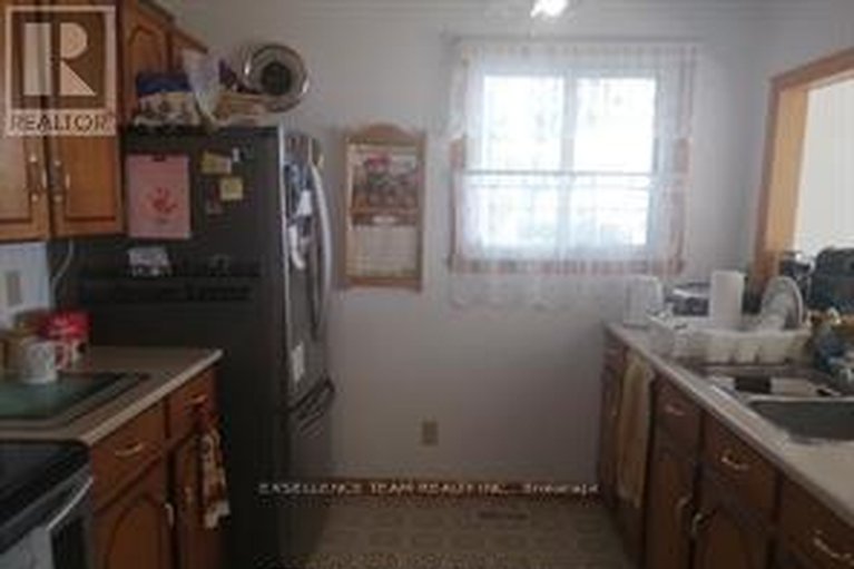 29605196/6803-st-louis-point-road-s/south-glengarry-charlottenburgh-twp/south-glengarry/ontario/K0C2E0_23