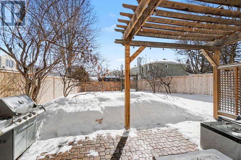 29426176/6044-willowbark-drive/chapel-hill/ottawa/ontario/K1C5T4_28