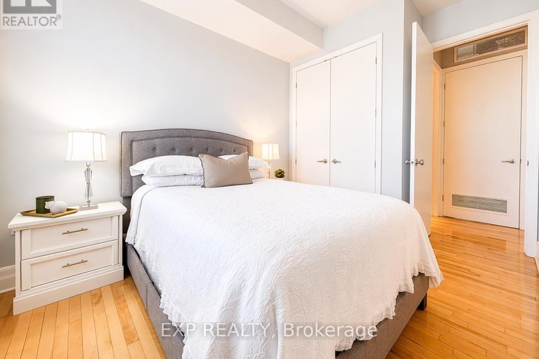 29579526/209-260-besserer-street/sandy-hill/ottawa/ontario/K1N1J3_28