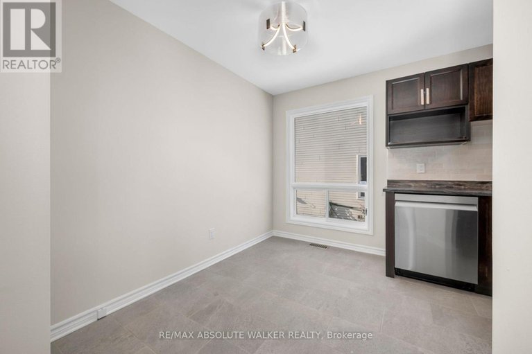 29427977/1538-briarfield-crescent/fallingbrookridgemount/ottawa/ontario/K4A1Z9_14