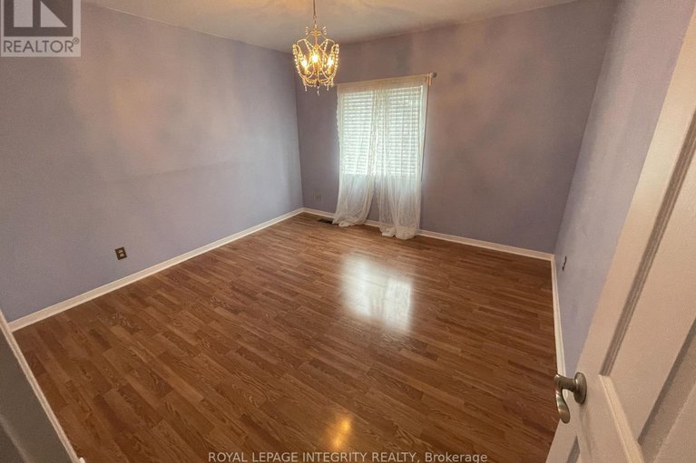 28908367/469-guy-street/castle-heights/ottawa/ontario/K1K1C1_17