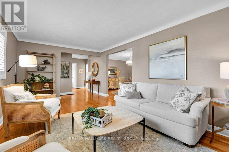 28891656/14-roundhay-drive/manordale/ottawa/ontario/K2G1B5_8