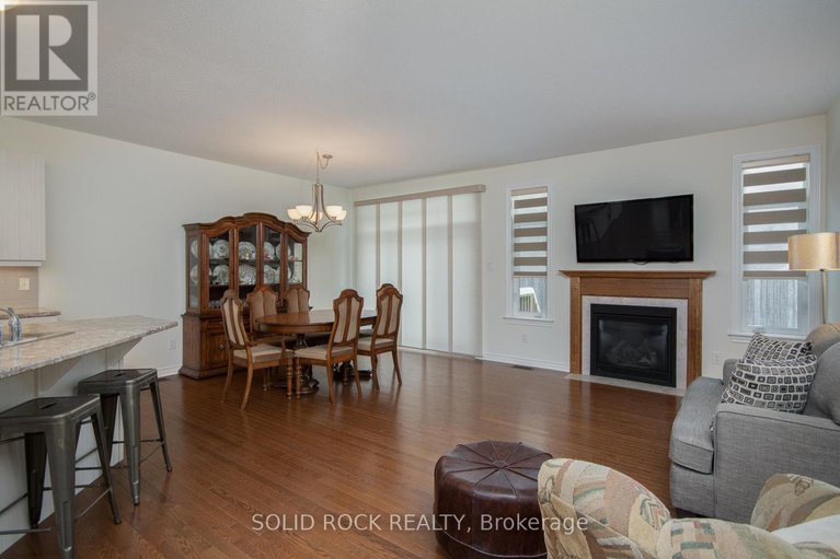 29109276/247-shinny-avenue/emerald-meadowstrailwest/ottawa/ontario/K2V0B9_10