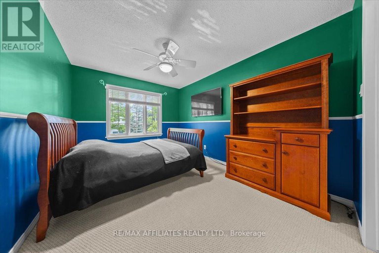 28777669/1639-trenholm-lane/fallingbrookpineridge/ottawa/ontario/K4A4B4_23