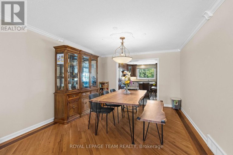 28879068/35-ivylea-street/craig-henrywoodvale/ottawa/ontario/K2G4X1_6