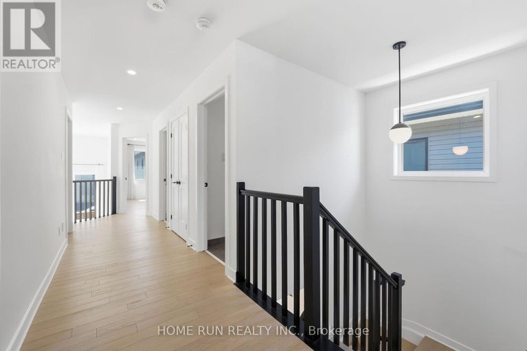 29632956/804-atrium-ridge/riverside-southgloucester-glen/ottawa/ontario/K4M0J7_29