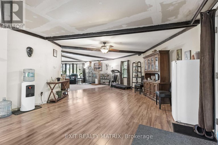 28384633/7962-parkway-road/osgoode-twp-north-of-reg-rd-6/ottawa/ontario/K0A2P0_12