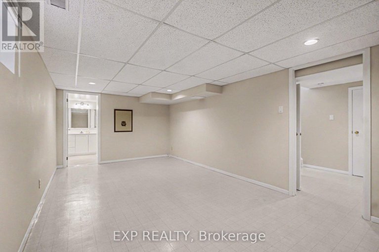 29392142/24-woodburn-drive/blackburn-hamlet/ottawa/ontario/K1B3A7_29