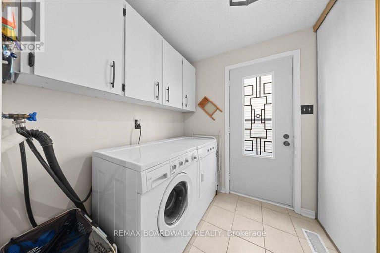 29646318/1594-meadowfield-place/chapel-hill/ottawa/ontario/K1C5V6_24