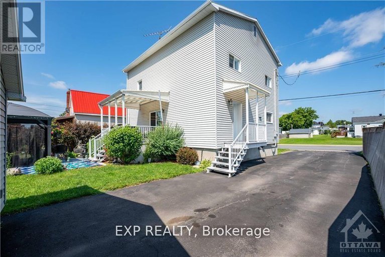 28509476/50-victoria-street-e/alexandria/north-glengarry/ontario/K0C1A0_23