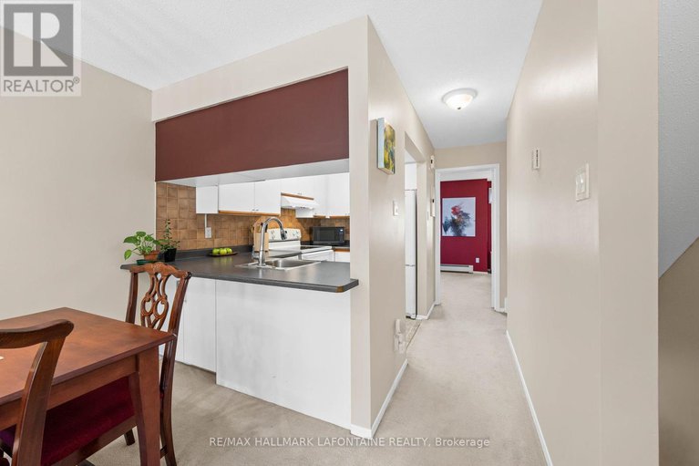 28881417/12-crispin-private/manor-park/ottawa/ontario/K1K2T8_9