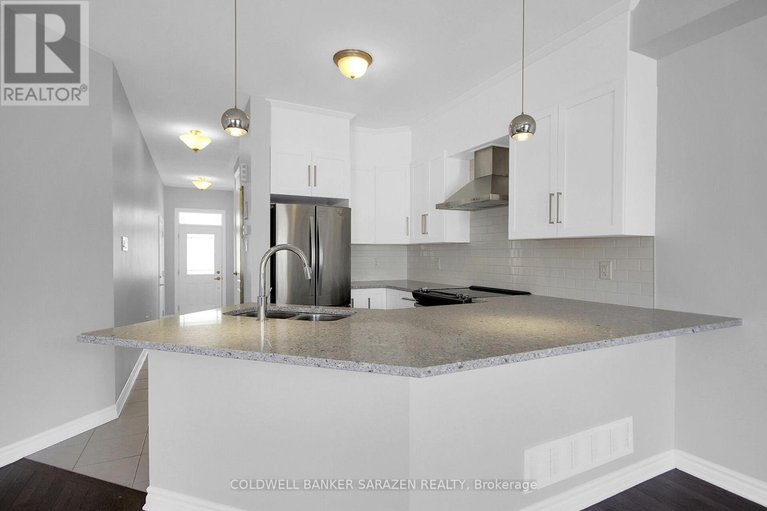 28401645/438-meadowbreeze-drive/emerald-meadowstrailwest/ottawa/ontario/K2M2T6_11
