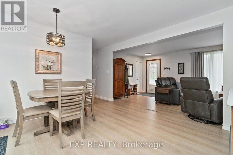 28570683/751-pattee-road/champlain-twp/champlain/ontario/K6A2R2_9