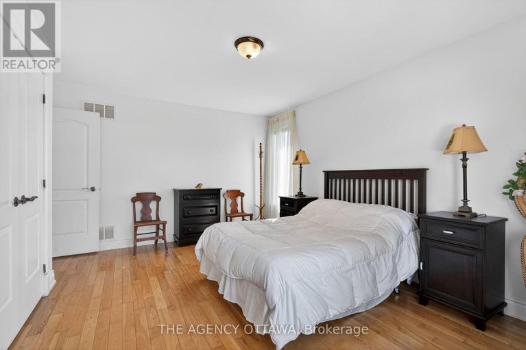 29664562/4633-albion-road/blossom-parkkemp-parkfindlay-creek/ottawa/ontario/K1X1A4_31